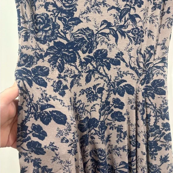 NWT Effie's Heart Tan Dress with Navy Floral Print - Picture 4 of 5